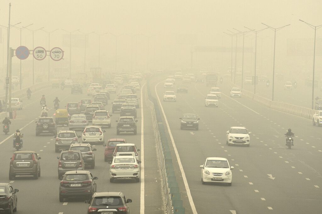Extremer Smog macht Menschen in Neu-Delhi zu schaffen