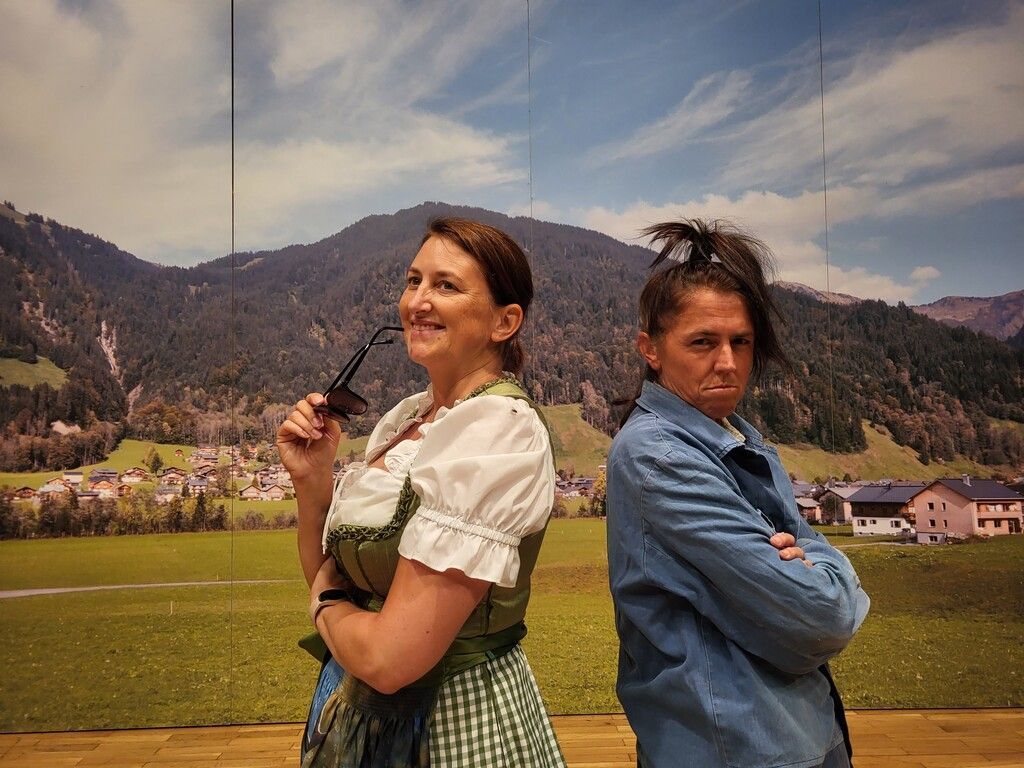 Theaterpremiere von „Kohlhiesels Töchter“