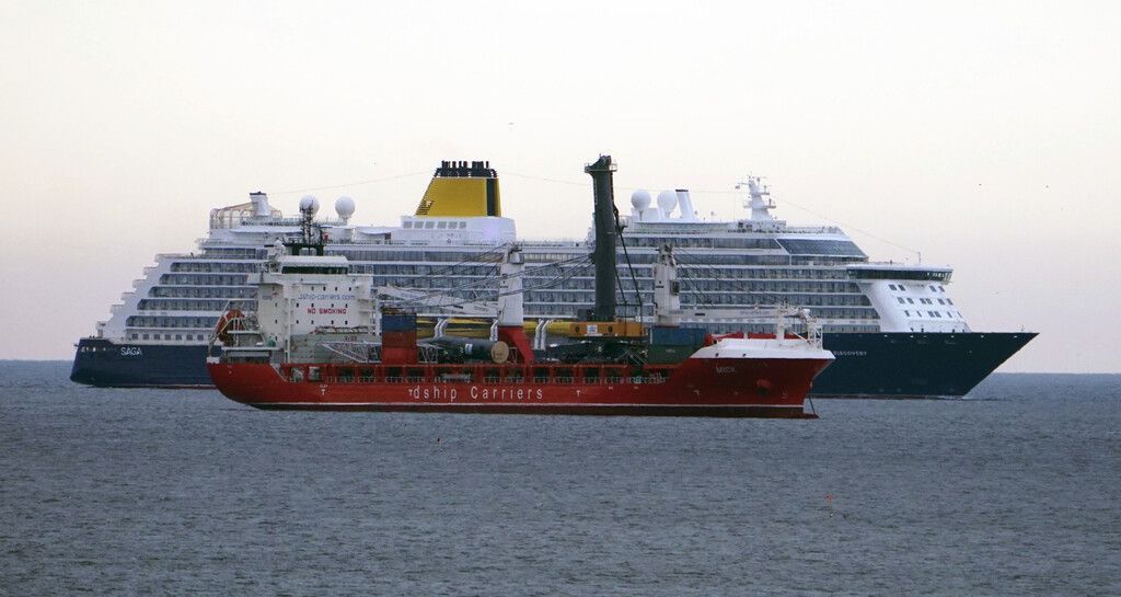 100 Reisende auf Kreuzfahrtschiff in Sturm vor Spanien verletzt
