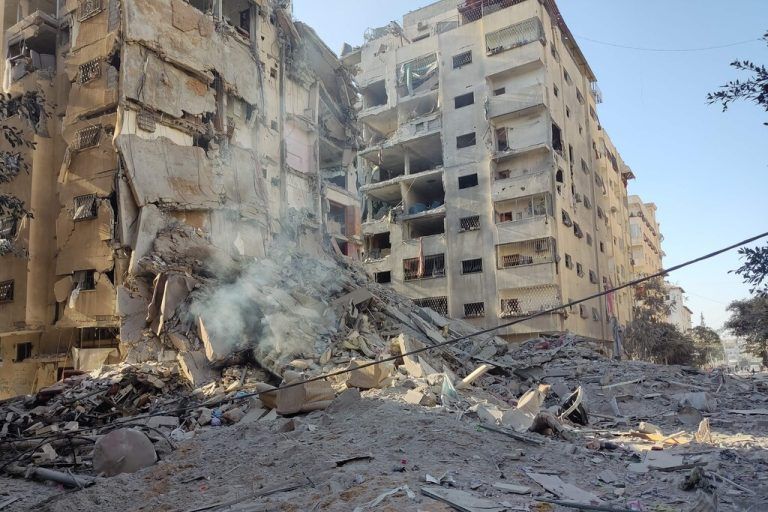 Dieses Bild zeigt zerstörte Gebäude im westlichen Bezirk Tal al-Hawa in Gaza-Stadt. AFP