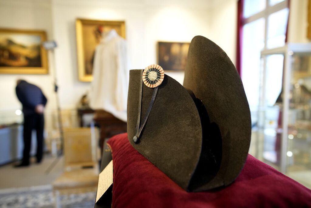 Millionenbetrag für Napoleons Hut