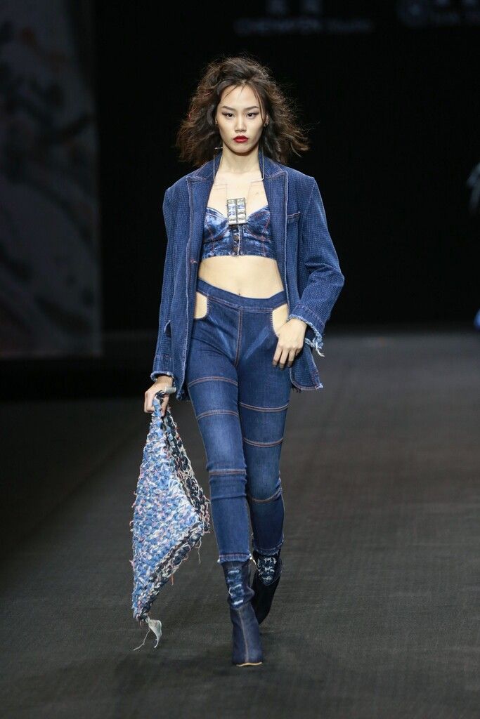 Ganz in Jeans