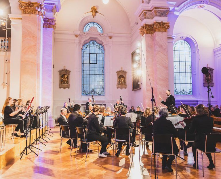 17 Uhr Pfarrkirche, göfis