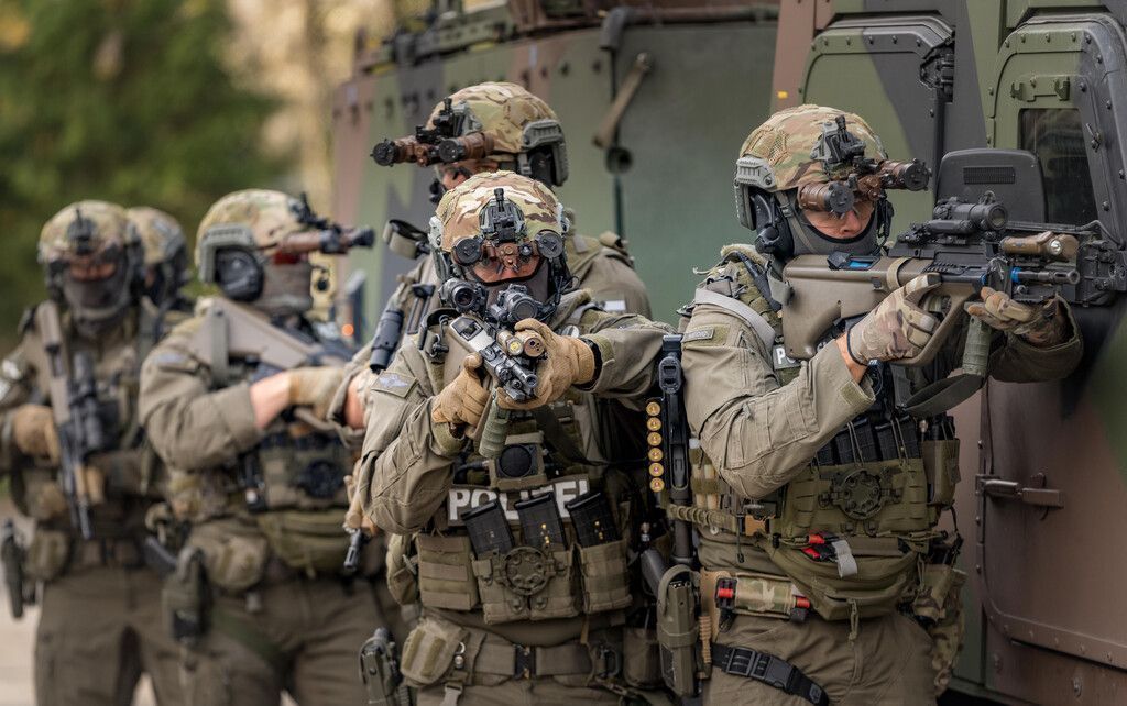 Cobra, Heer und Rettung beenden „Walgau 2023“ mit großer Terrorübung. »A2