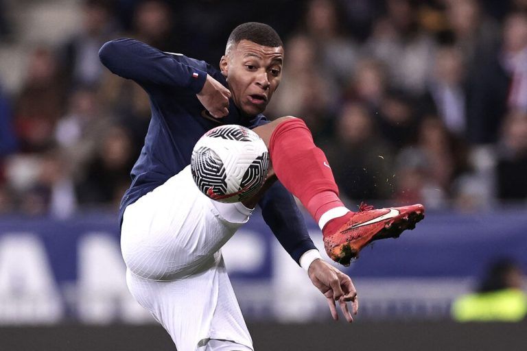 Kylian Mbappé und Frankreich gehen als Favorit ins Turnier.