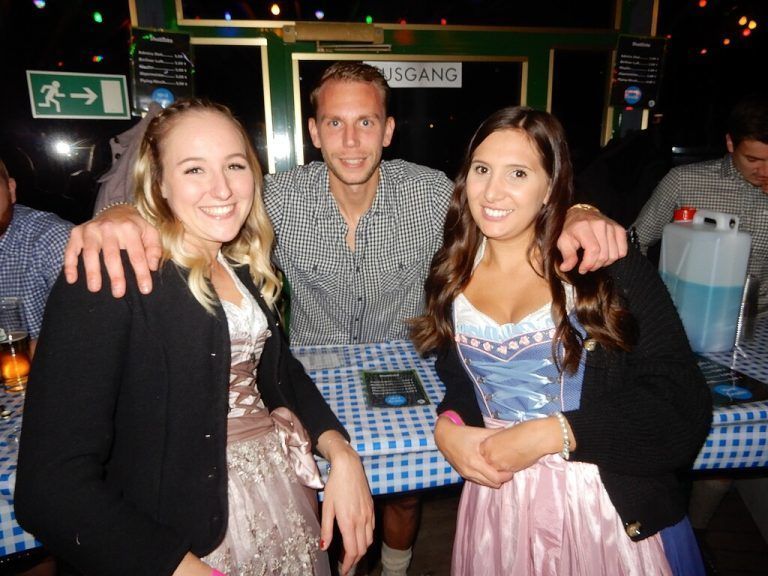 Lederhosen und Dirndl sind am kommenden Samstag natürlich wieder herzlich willkommen.cth (2)