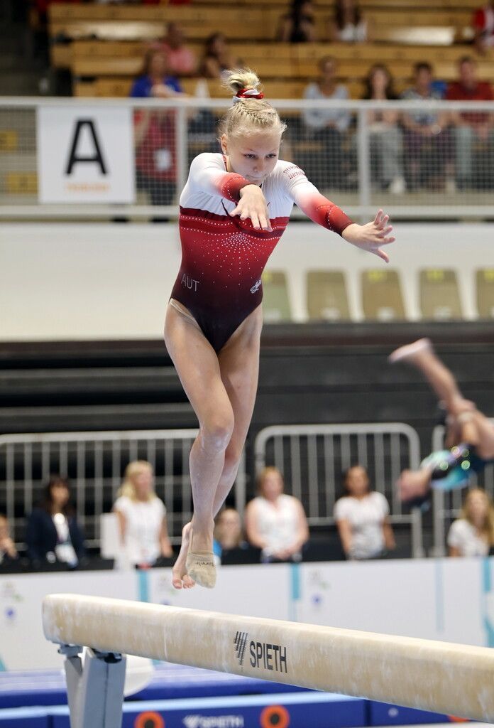 Mia Bohle wurde bei den U14-Mädchen ihrer Favoritenrolle gerecht und sicherte sich Gold im Mehrkampf und in der Mannschaft.GEPA