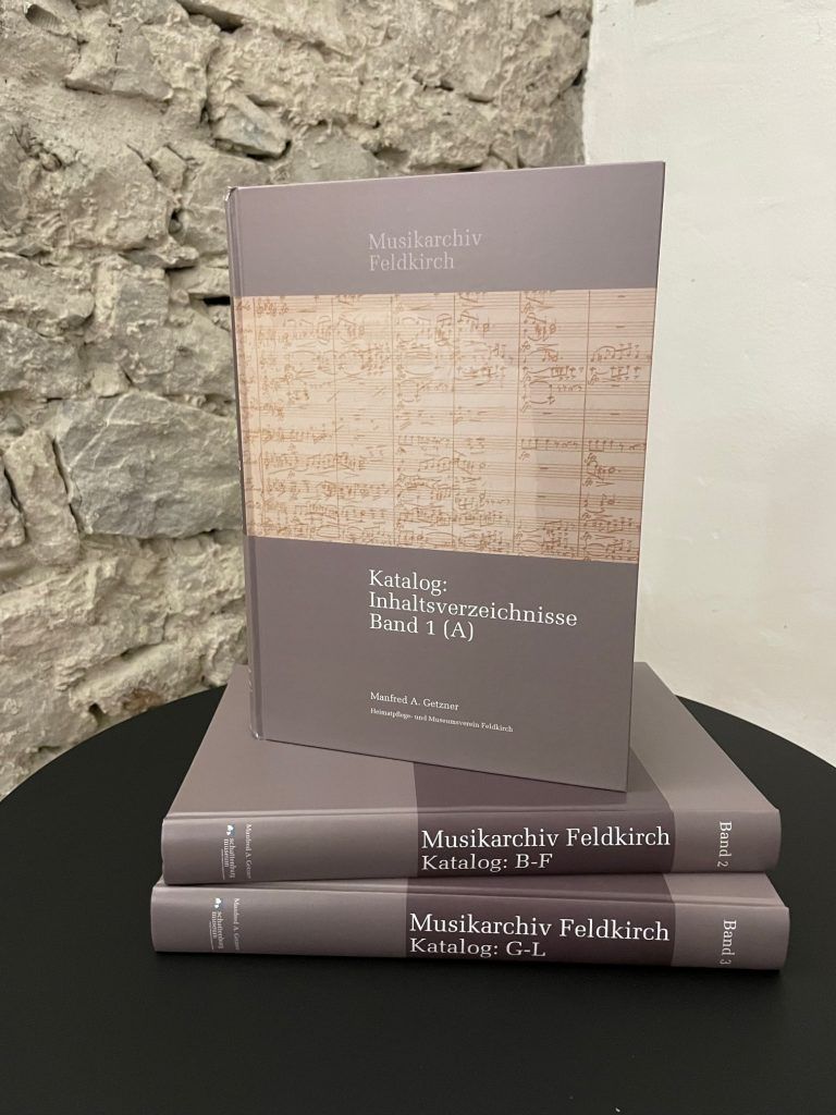 Sechs Bände Musikgeschichte: Der Katalog des Musikarchivs Feldkirch im Palais Liechtenstein.
