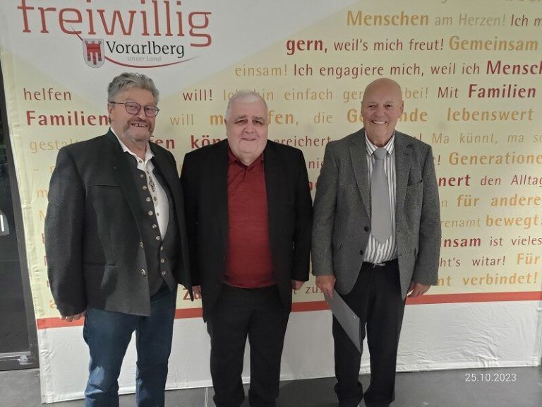 PVÖ-Funktionäre Hans Schett und Konstantin Tschanhenz ausgezeichnet.PVÖ