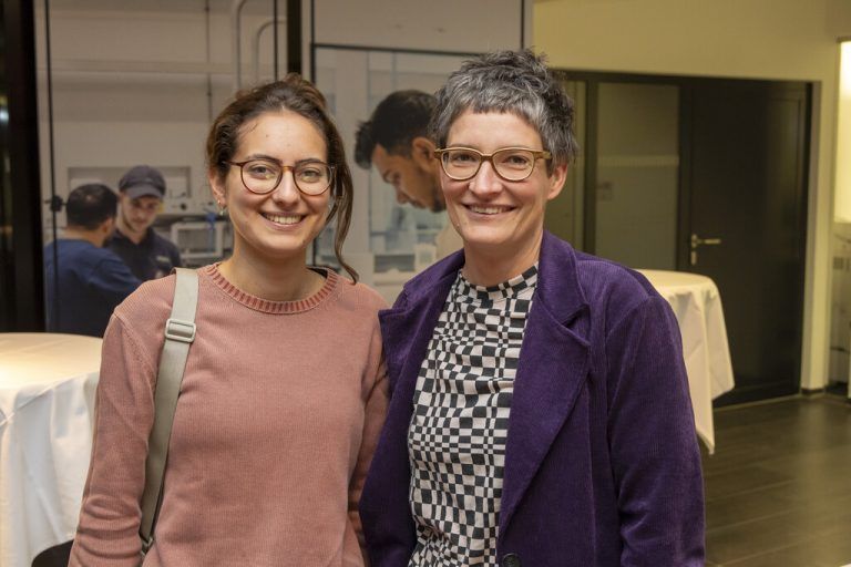 Rafaela Huß (l.), Alexandra Hefel (Collini).
