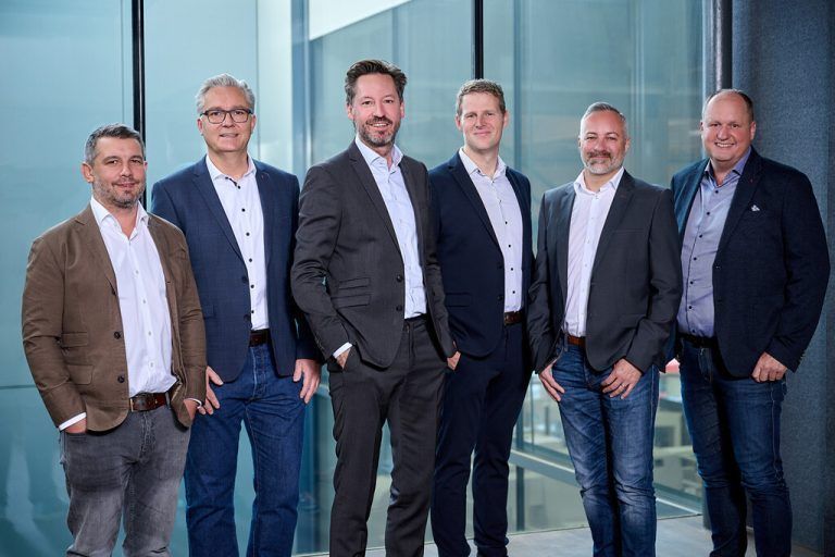 Sebastian Stöckeler, Alexander Kainrath, Johannes Steurer, Benjamin Niederer, Michael Fink, Thomas Moosbrugger. z/Mayer