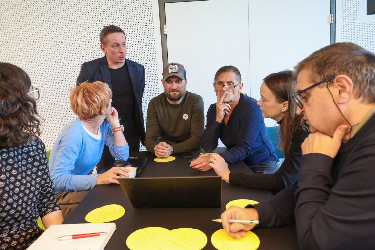 In Workshops beteiligten sich die Mitarbeitenden aktiv an der Zukunftsgestaltung. <span class="copyright">VN/Steurer</span>