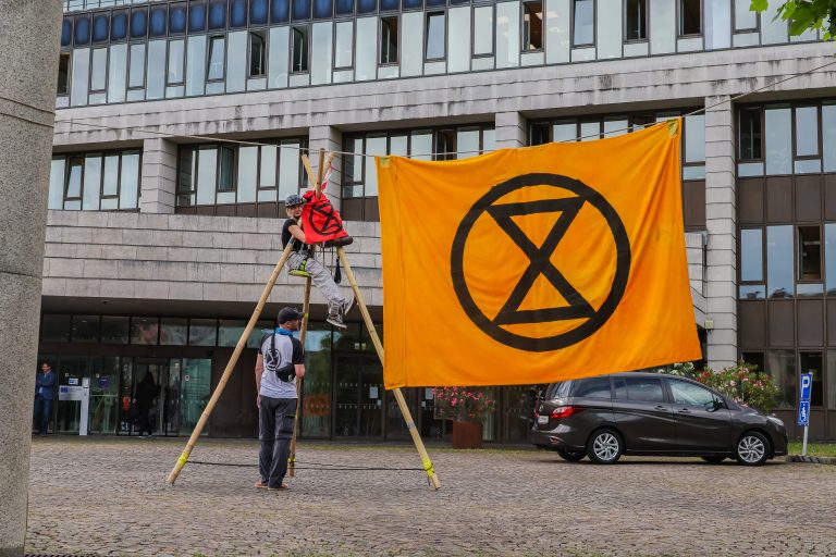 Da der Protest während der Landtagssitzung innerhalb der Bannmeile lief, wurde er aufgelöst. <span class="copyright">VN/Steurer</span>