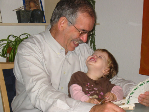 Dank ihrem Großvater begann Leas Liebe zur Musik, als sie drei Jahre alt war. <span class="copyright">Lea Schneider</span>