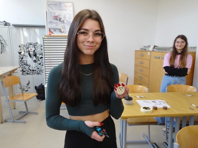 Jeder, der wollte, konnte einen Schlüsselanhänger selbst produzieren und danach als Erinnerung mitnehmen.