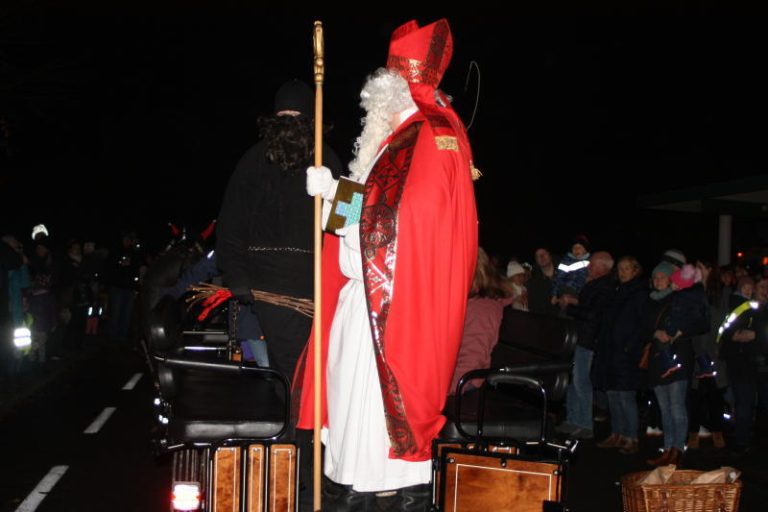 Langjährige Tradition: Rankweiler Nikolos im Dienst seit 30 Jahren.