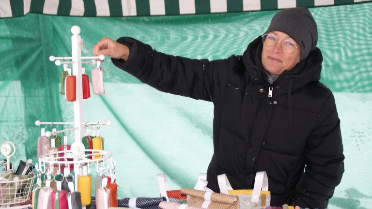 Nina Giesinger gab sich ein Stelldichein am Bucher Dorfplatz.