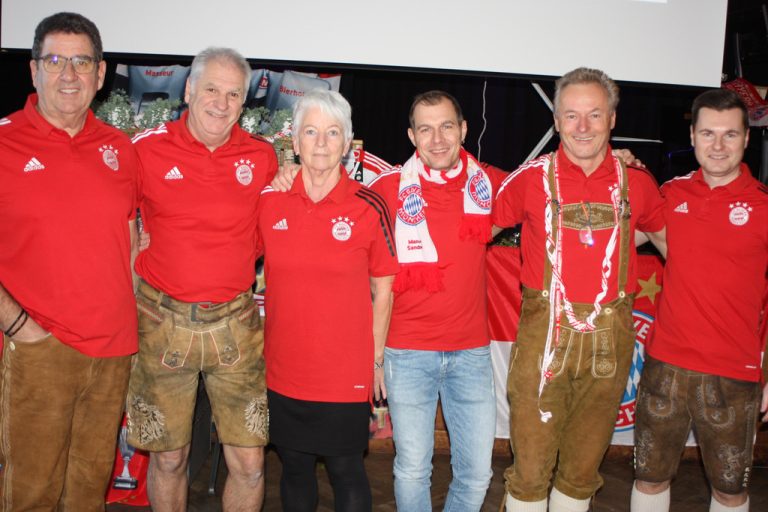 Vorstand Andreas Mähr, Andrea Schwendinger, Manuel Santner, Wolfgang Keckeis, Helmut Jenny und Manuel Mähr.