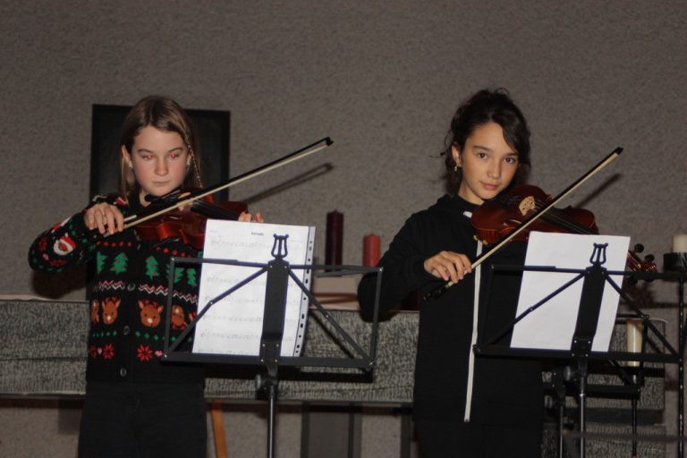 Auch die Streichinstrumente wussten beim Adventkonzert der MS Rankweil zu überzeugen.