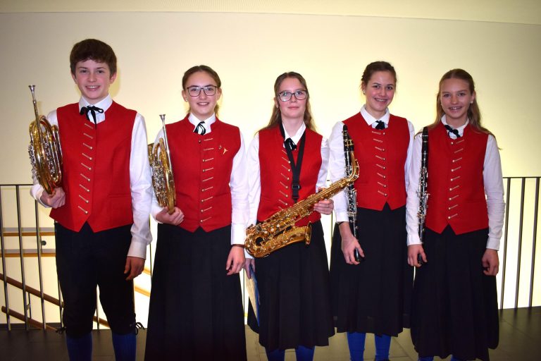 Keine Nachwuchssorgen: Fünf Jungmusikanten freuen sich auf ihr erstes Konzert.