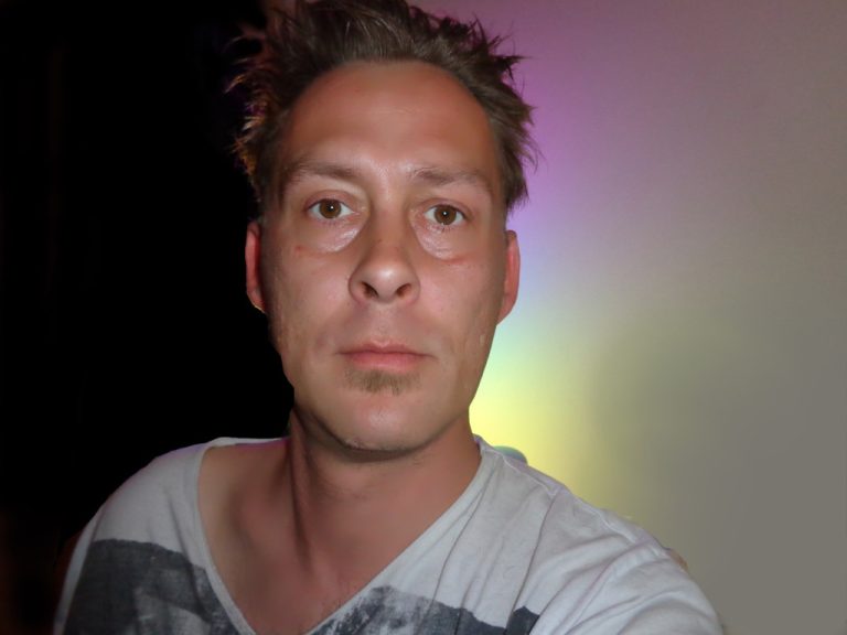 Gründer Marcel Amann ist seit Jahren sowohl bildnerisch als auch im musikalischen Bereich tätig.
