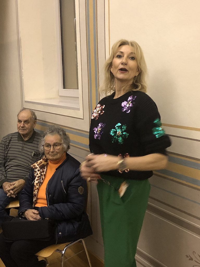 Ulrike Bohle begrüßte die zahlreich erschienenen Gäste. 