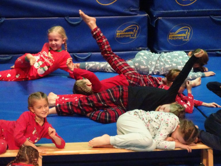 Kleine Schlafwandler in Aktion. 