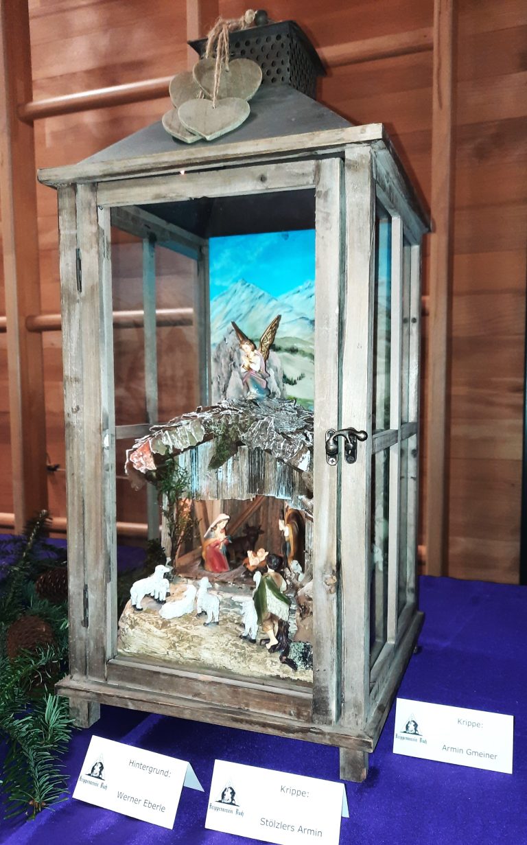 Kreative Laternenkrippen bei der Ausstellung des Krippenvereins Buch.