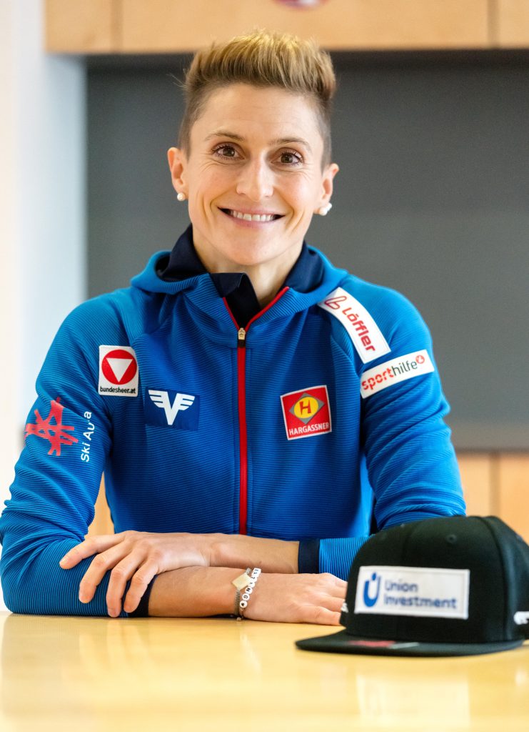 Skispringerin Eva Pinkelnig feiert ihr Comeback. »C1