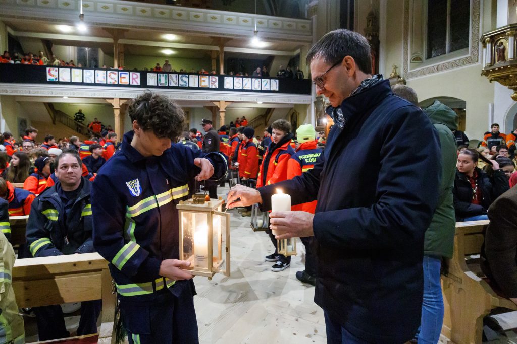 LH Wallner: „Friedenslicht der Feuerwehrjugend Vorarlberg bringt Menschen zusammen“