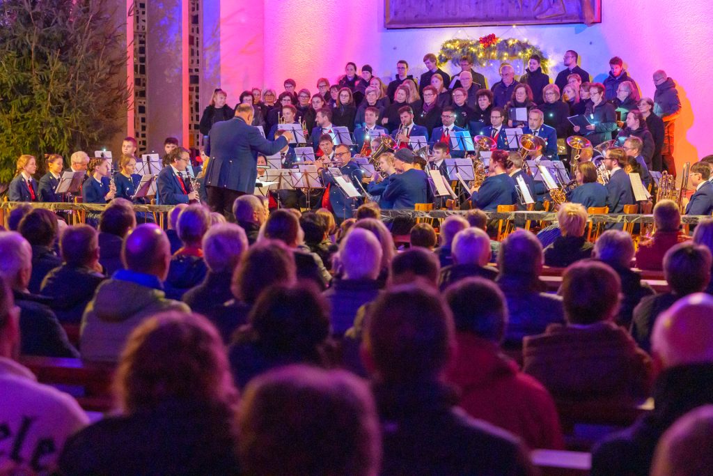 Adventkonzert der Vandanser Musikvereine 