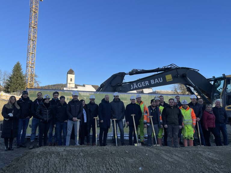 Alle Beteiligten hoffen auch ein erfolgreiches Ablaufen der Baustelle. <span class="copyright">VN/HARTMANN</span>