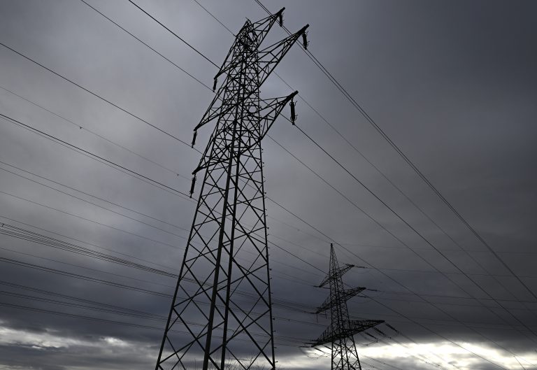 In Gaißau und Höchst fiel am Montag der Strom aus. <span class="copyright">Symbolbild: APA/ROBERT JAEGER</span>