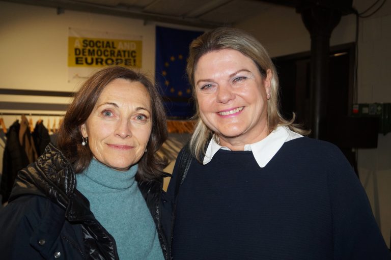 Anita Höfle und Ursula Röthlin-Mair sind literarisch interessiert.