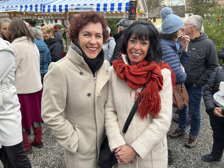Anita Kresser und Jacqueline Feldkircher genossen das Ambiente.