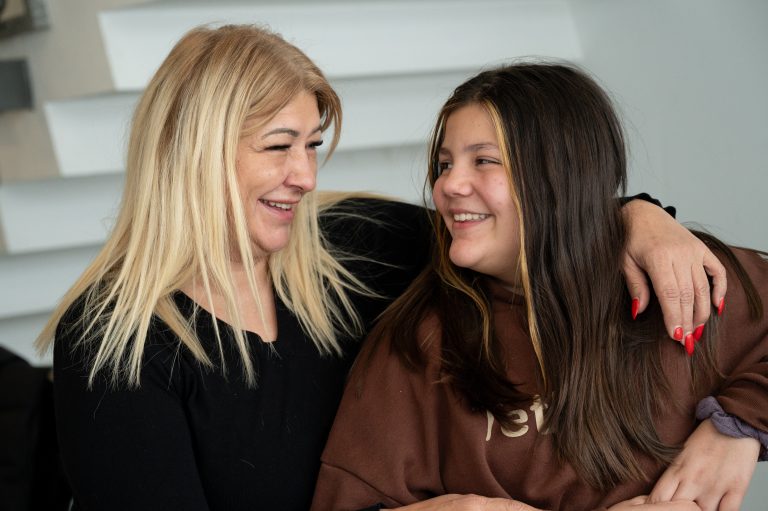 Heute geht es beiden wieder gut: Marijana Vuksanovic mit ihrer Tochter Antonella. 