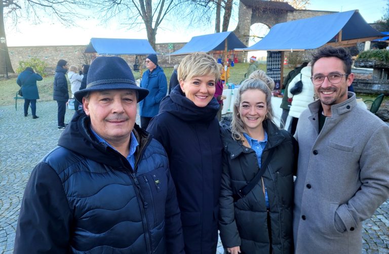 Johannes und Manuela Schwärzler mit Lukas und Rebecca Greussing.