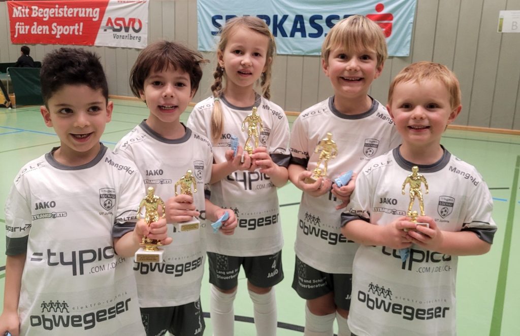 Kampf um den Pokal: 96 Teams beim Lochauer Hallenturnier