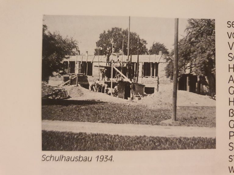 Der Schulausbau im Jahr 1934.
