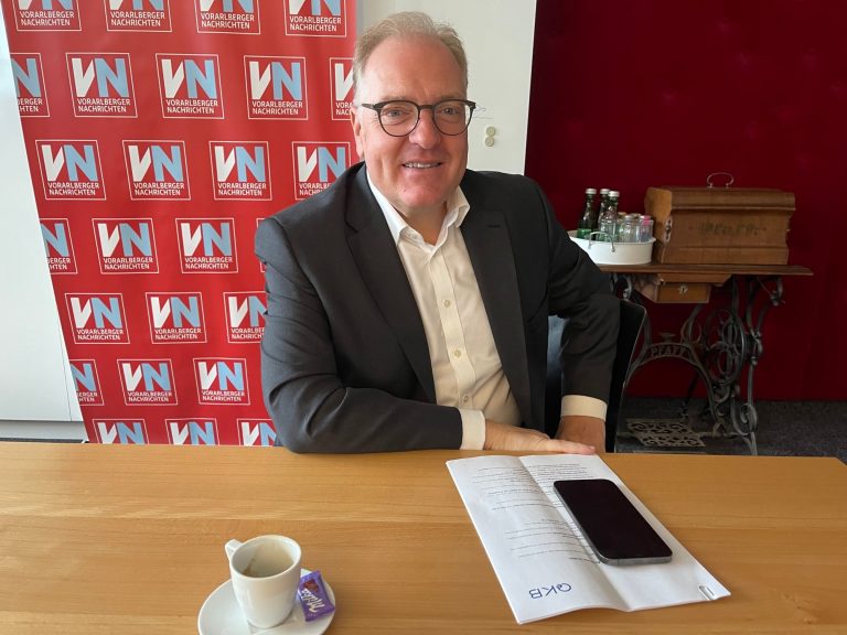 Helmut Bernkopf ist Vorstand der Oesterreichischen Kontrollbank: Wo andere Probleme sehen, sieht er Chancen. <span class="copyright">VN/Sca</span>