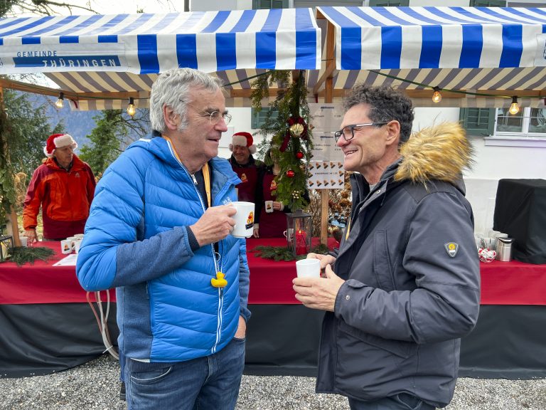 Beste Laune bei Johannes Schmidle und Alexander Roschanek.