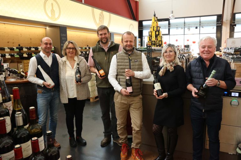 GF Oliver Bertsch, Pamela Bicchi (Demarie), Nikolaus Saahs (Nikolaihof), Jean-Daniel Boeckel, Manuela Wallner und GF Helmut Gunz.<span class="copyright"> ame</span>