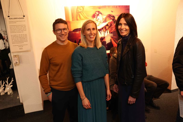 Stefan und Christina Röthlin (l.) mit Miriam Seidl.