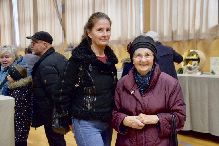 Anita Saler (l.) und Isolde Mosbacher.