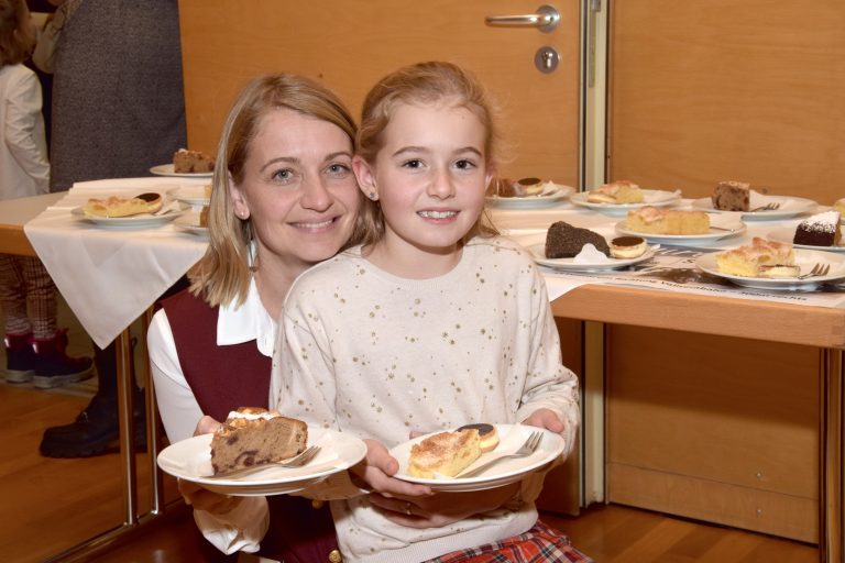 Lisi Dönz mit Tochter Rebecca.