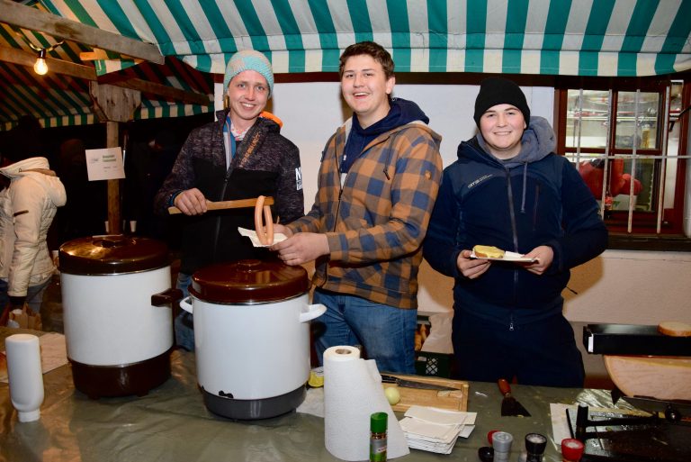 Fabian und Sebastian Zimmermann und Felix Witwer von der Landjugend Oberland.