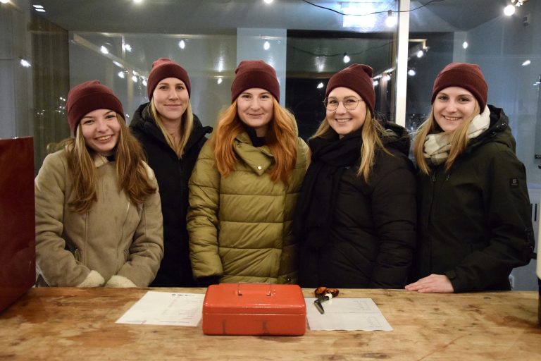 Sophia Dietrich, Luca Juriatti, Elena Kirisits, Melanie Wüschner und Nadine Wrann.