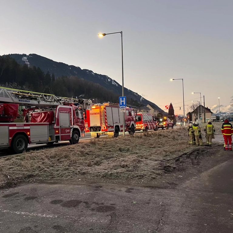 Ein Großaufgebot an Einsatzkräften rückte an.