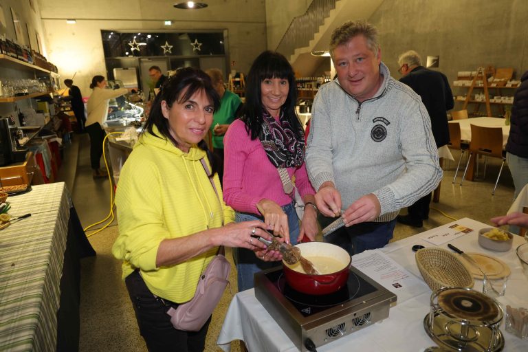Anneliese Schneider, Iria Bilgeri und Martin Lechner.