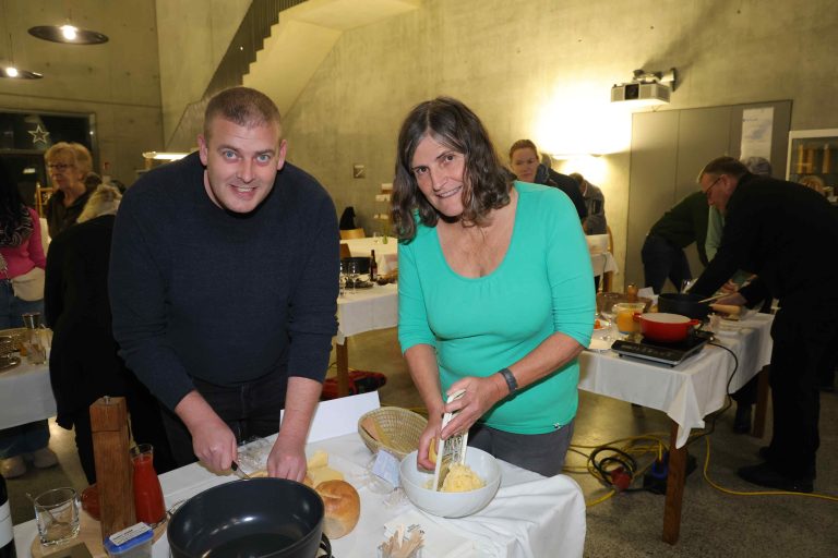 Ulrich Felder (Vetterhof) und Pädagogin Renate Amann.